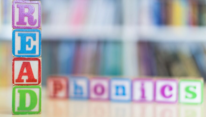 phonics classes main medium